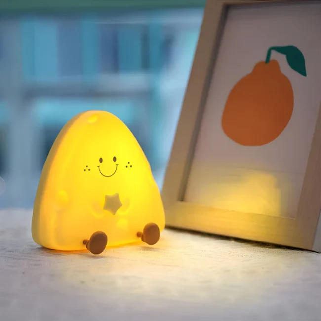 Smiling-Cheese-Shaped-Night-Light-3